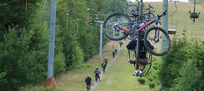 Bikepark-Spaß am Geißkopf Von der U7 bis zur U17 – 32 Teilnehmer/innen am Start