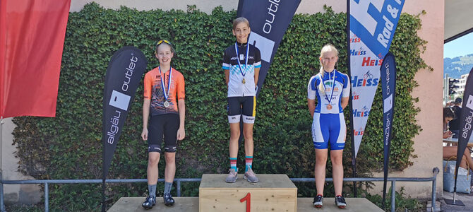 Sofia Maurer gewinnt die Bayerische Straßenmeisterschaft in Sonthofen