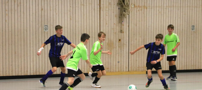 Erstes Fußball-Hallenturnier der Saison beim UFC Ellingen Platz 2 für die UFC-U11; ordentliche Platzierungen für U9 und U13