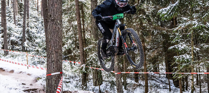 Unfallfreies Mountainbike-Rennen und super Stimmung auf vereisten Trails