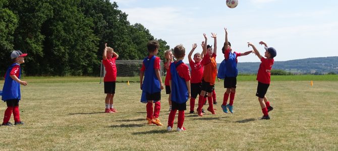 Spaß, Action und viel Fußball … beim Fußballcamp 2025 des UFC Ellingen!