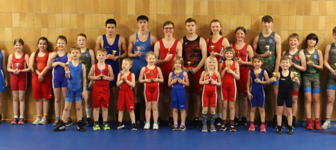 Besuch aus dem Nordwesten Deutschlands: UFC-Nachwuchskämpfer ringen mit FCSO-Kids und den Cadolzburgern um Pokale